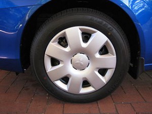 mitsubishi hubcap
